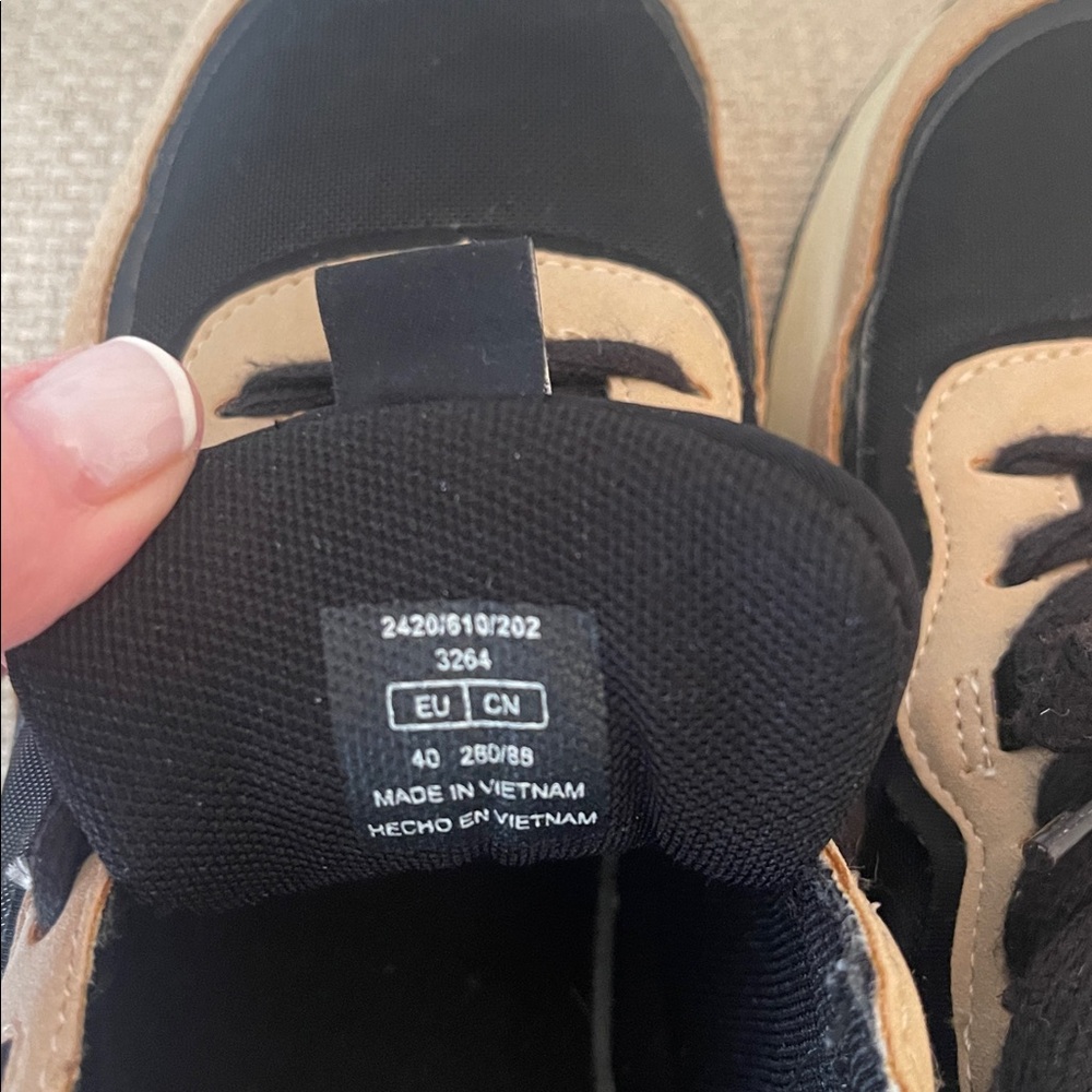 Zara Black and Tan Women's Sneakers - Picture 5 of 6
